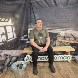 Alternative view of AIGU OM hamõ